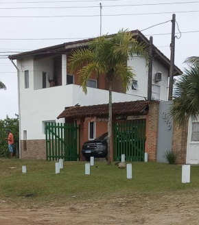 Casa simples e aconchegante em Boracéia Bertioga SP
